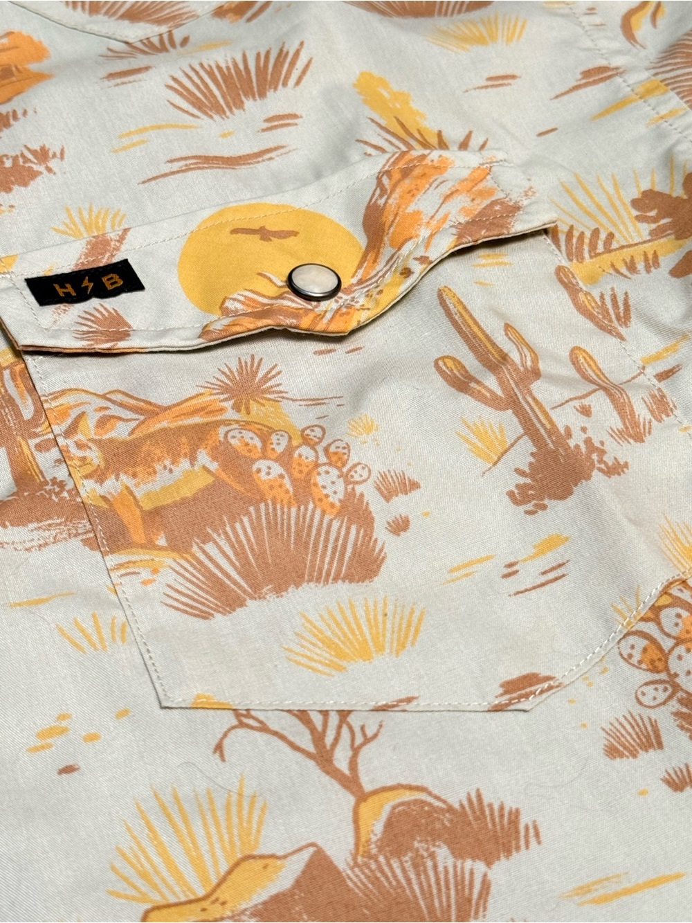 Howler Brothers Short Sleeve Desert AOP Print Button-Down Shirt - Medium - Picture 3 of 5